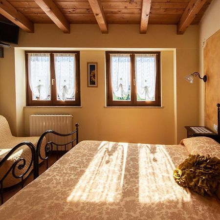 Agriturismo El Crear ซานเปียโตร อิน กาเรียโน ภายนอก รูปภาพ